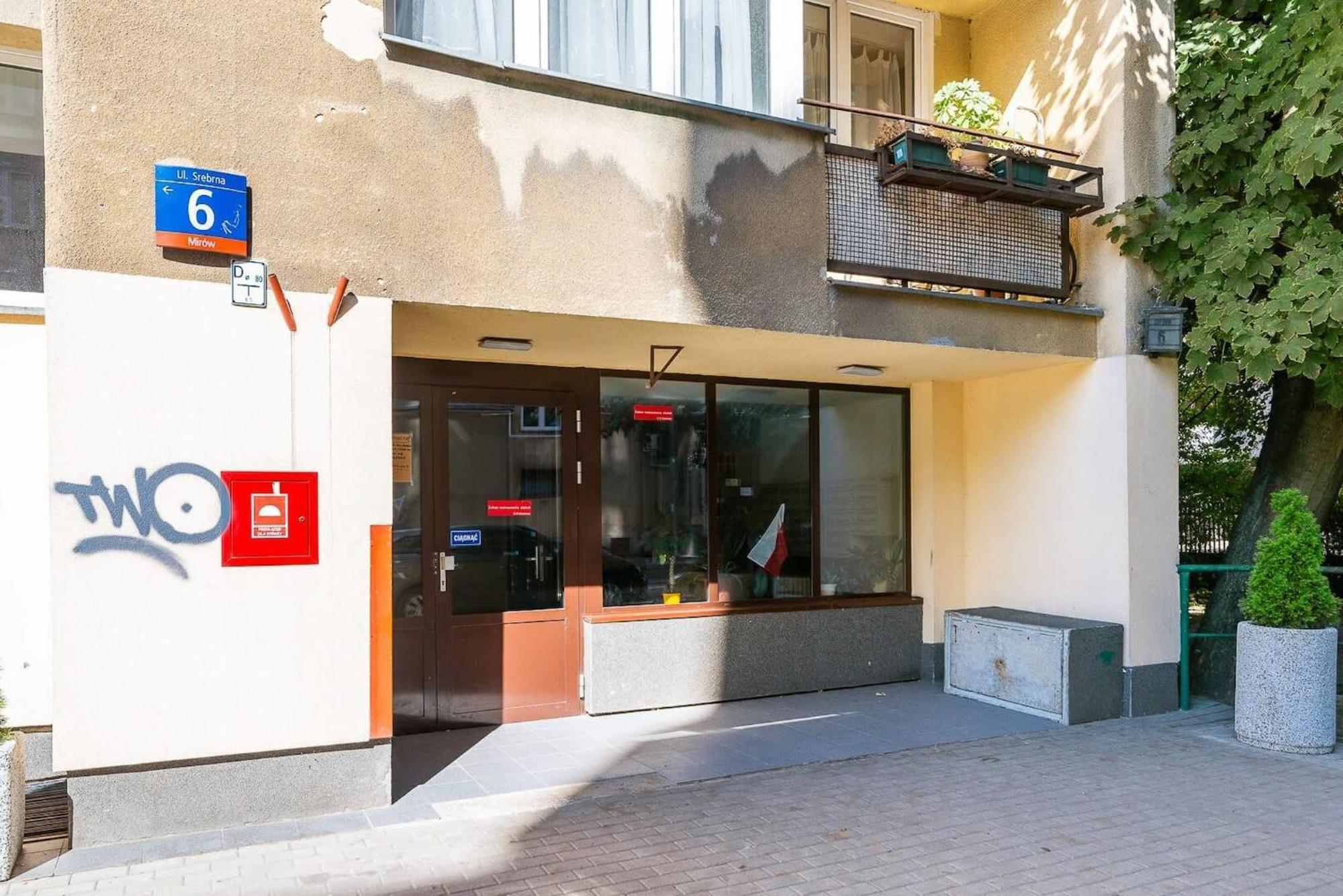 Navy Aesthetic Apartment With Balcony By Noclegi Renters Varšava Exteriér fotografie