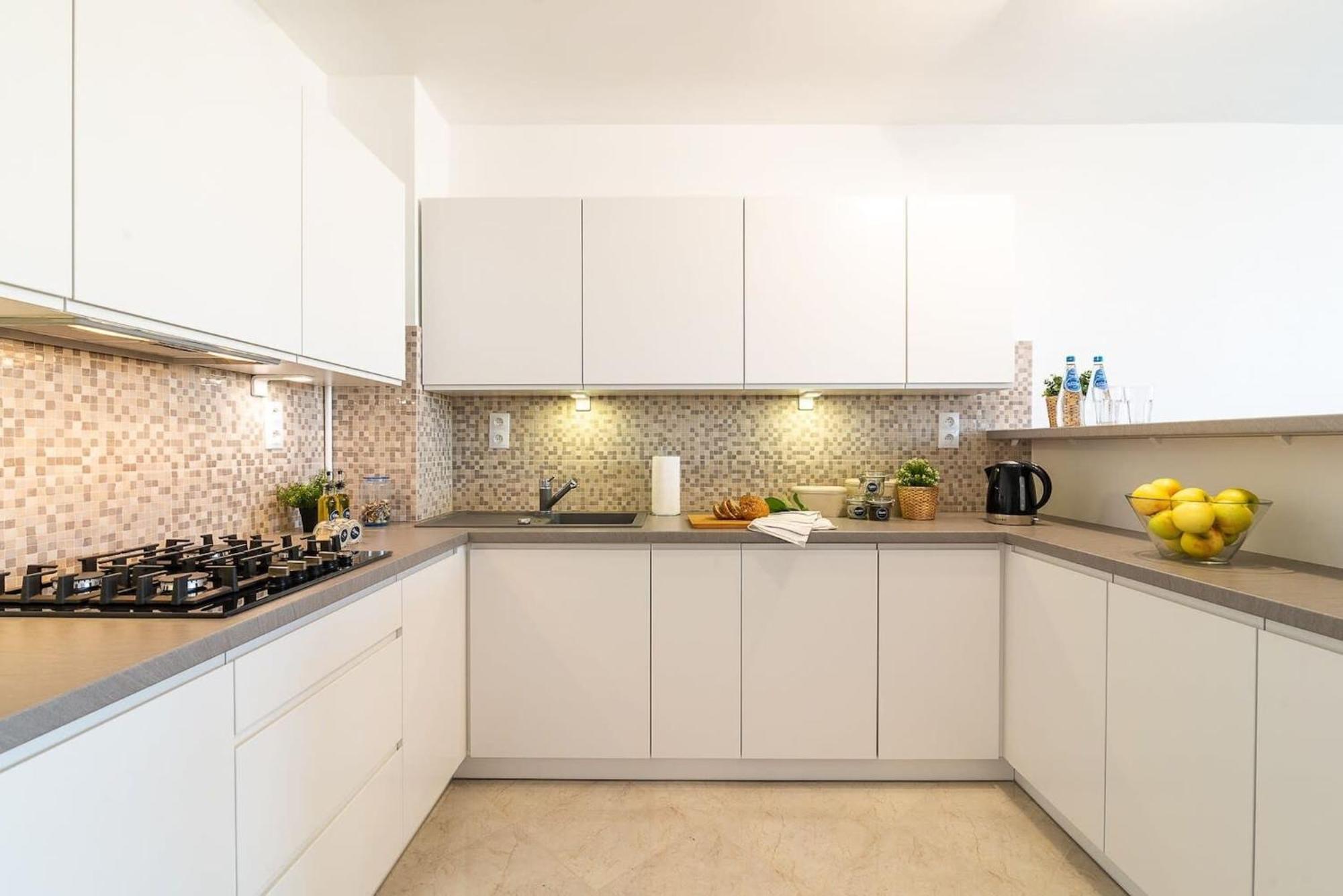 Navy Aesthetic Apartment With Balcony By Noclegi Renters Varšava Exteriér fotografie